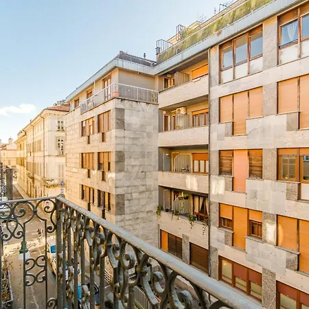 Guesthost - The Booklover * Turin