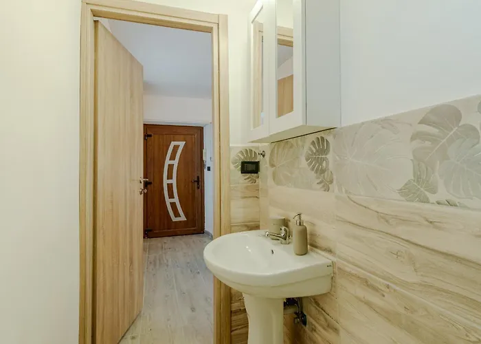 Guesthost - The Booklover * Turin