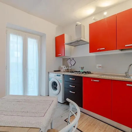 Apartment Guesthost - The Booklover Turin