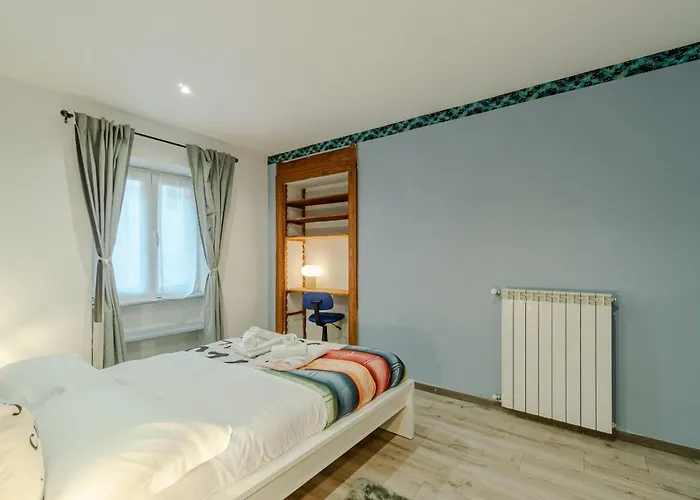 Guesthost - The Booklover Apartment Turin