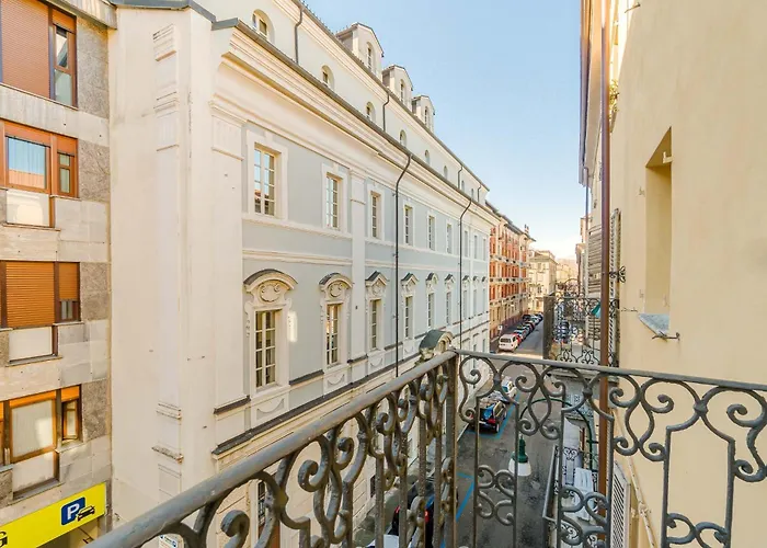 Guesthost - The Booklover Apartment *